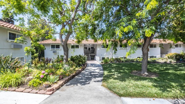 635 Avenida Sevilla #B, Laguna Woods, CA 92637