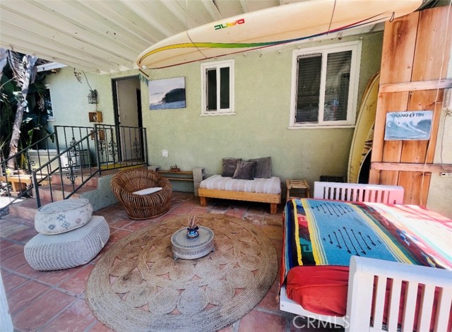 Detail Gallery Image 10 of 11 For 5311 Don Pio, Woodland Hills,  CA 91364 - 2 Beds | 2 Baths