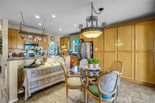 Detail Gallery Image 17 of 50 For 25304 Rolling Greens, Saugus,  CA 91350 - 6 Beds | 4 Baths