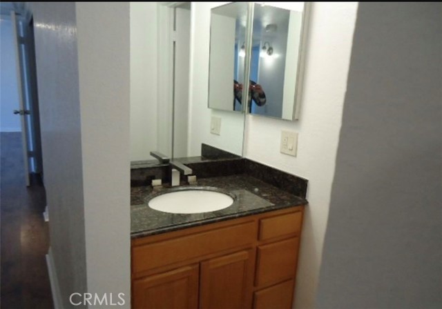 Detail Gallery Image 17 of 41 For 1620 Neil Armstrong St #203,  Montebello,  CA 90640 - 3 Beds | 2 Baths