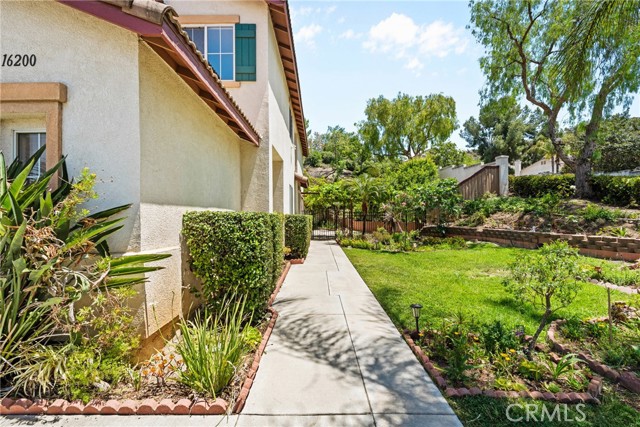 Detail Gallery Image 4 of 41 For 16200 Setting Sun Cir, Riverside,  CA 92503 - 4 Beds | 2/1 Baths
