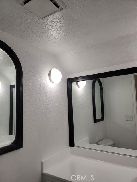 15681 Half Moon Drive, Lake Elsinore CA: https://media.crmls.org/medias/00884c6d-ffe1-4ed0-a3ca-0c8a703a3902.jpg