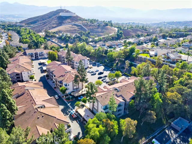 Detail Gallery Image 4 of 36 For 1035 La Terraza Cir #101,  Corona,  CA 92879 - 2 Beds | 2 Baths