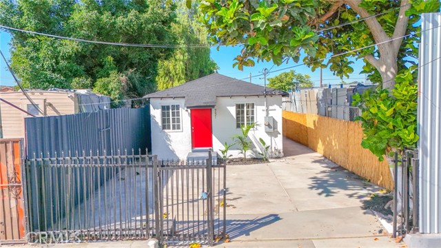 9621 Laurel, Los Angeles CA: https://media.crmls.org/medias/008a886b-665b-4c52-b7b6-79c637ae5c62.jpg