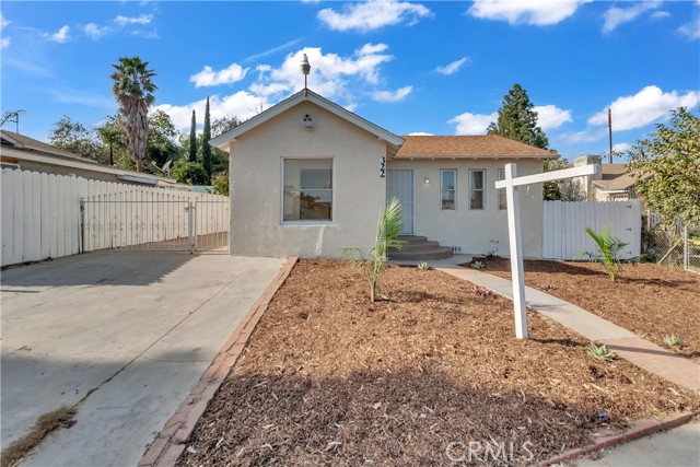 Detail Gallery Image 2 of 23 For 322 E Grand Bld, Corona,  CA 92879 - 3 Beds | 1 Baths