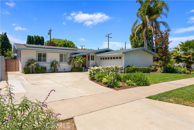 950 N Milford Street, Orange CA: https://media.crmls.org/medias/008c2124-39b7-4063-8336-50f3d6639498.jpg