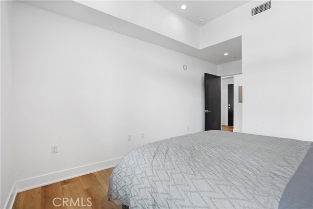 Detail Gallery Image 4 of 38 For 178 S Euclid Ave #412,  Pasadena,  CA 91101 - 1 Beds | 1 Baths