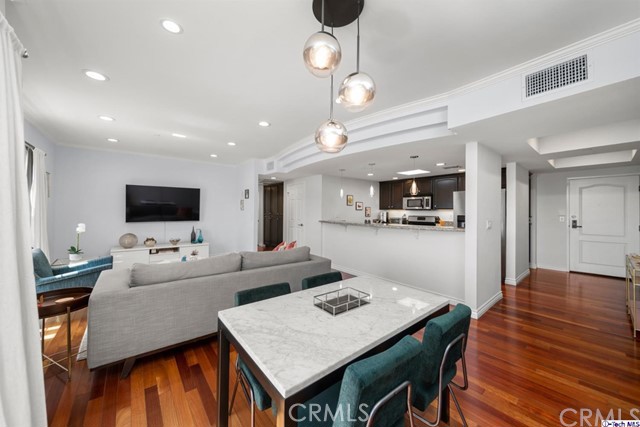 2 Bed Home for Sale in Valley Village, California