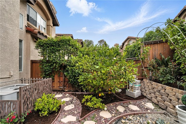 5 Pappagallo, Aliso Viejo CA: https://media.crmls.org/medias/008efd98-dce4-4dcb-a9c5-7a2304cac3d3.jpg