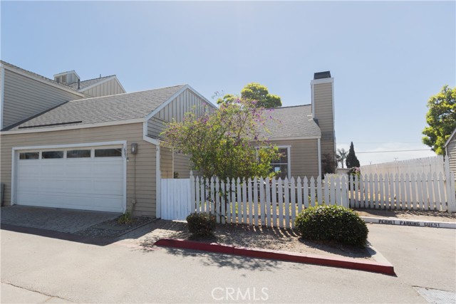 Detail Gallery Image 3 of 19 For 1607 Point Lobos Ln, Santa Maria,  CA 93454 - 2 Beds | 2 Baths