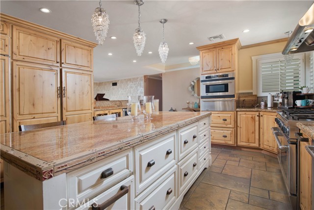 Detail Gallery Image 7 of 54 For 16426 Knollwood Dr, Granada Hills,  CA 91344 - 5 Beds | 4 Baths