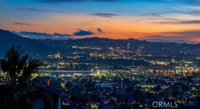 1369 Paseo Redondo, Burbank CA: https://media.crmls.org/medias/0090a419-7436-415c-a3ad-586e6e1723ba.jpg
