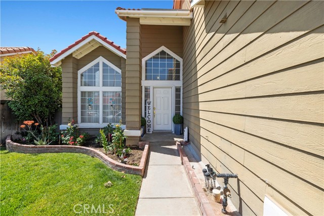 3314 Sandstone Court, Palmdale CA: https://media.crmls.org/medias/009105bf-d3b5-4b77-b121-c4fb7d0d9b53.jpg