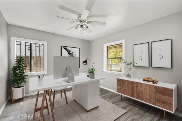 8004 Norwich Ave, Panorama City CA: https://media.crmls.org/medias/0091090c-03f1-4e34-a197-002538181168.jpg