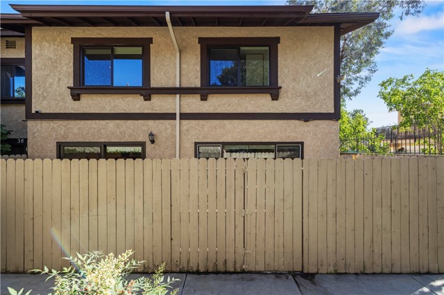 Detail Gallery Image 47 of 54 For 8601 Sunland #37,  Sun Valley,  CA 91352 - 3 Beds | 1/1 Baths