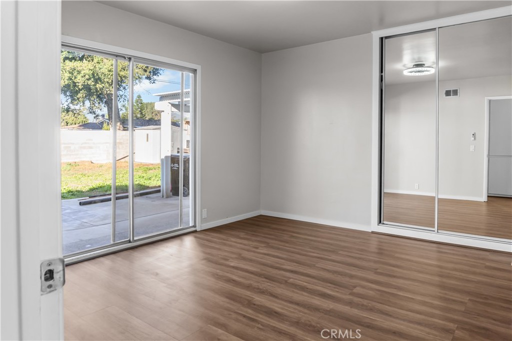 MLS #WS25272783 image #10