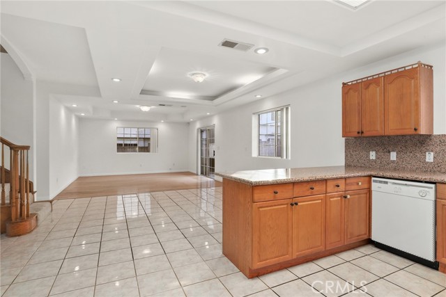 Detail Gallery Image 10 of 33 For 208 E Newmark Ave, Monterey Park,  CA 91755 - 4 Beds | 3 Baths