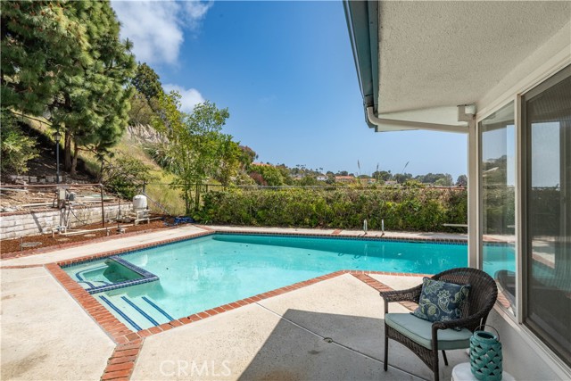 30240 Calle De Suenos, Rancho Palos Verdes, California 90275, 5 Bedrooms Bedrooms, ,2 BathroomsBathrooms,Residential,Sold,Calle De Suenos,PV24094304