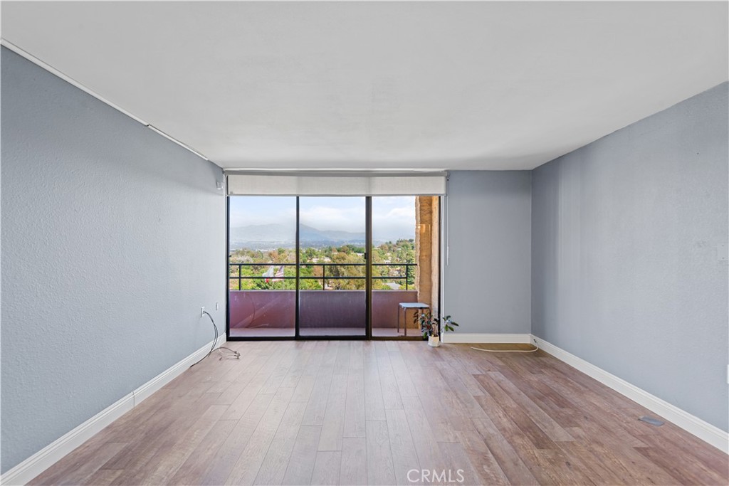 MLS #OC25156673 image #17