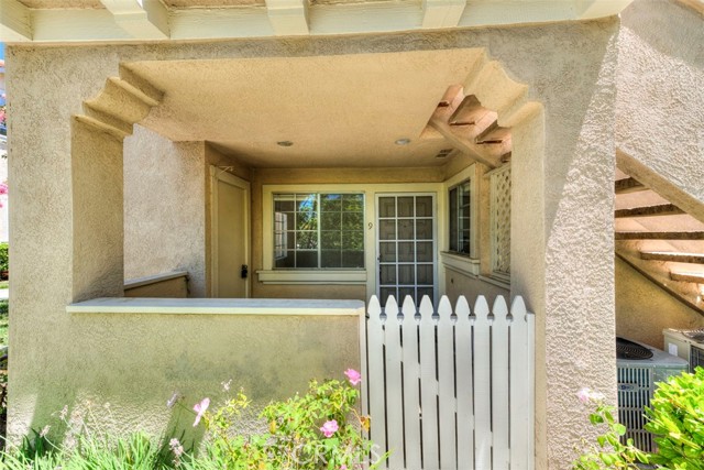 9 Gaviota, Rancho Santa Margarita CA: https://media.crmls.org/medias/00935daf-56e1-41e4-aaee-500204327614.jpg