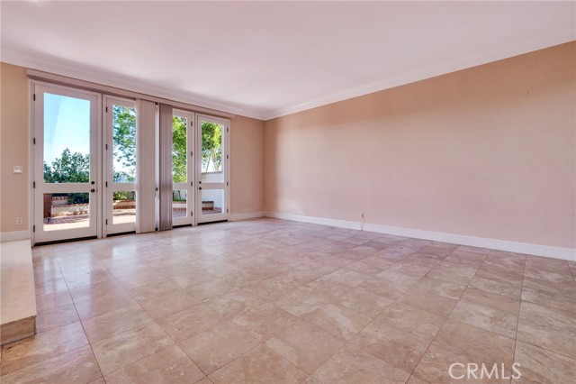 Detail Gallery Image 21 of 59 For 12305 Ridge, Los Angeles,  CA 90049 - 2 Beds | 2/1 Baths