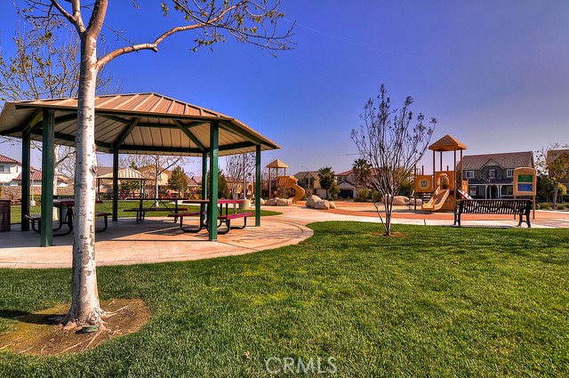 Detail Gallery Image 23 of 29 For 7197 Tiburon Dr, Corona,  CA 92880 - 3 Beds | 2/1 Baths