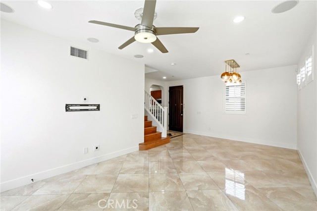 Detail Gallery Image 8 of 35 For 11537 Amalfi, Porter Ranch,  CA 91326 - 2 Beds | 3 Baths