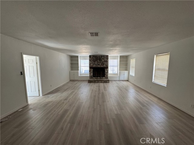 Detail Gallery Image 5 of 28 For 42750 Orchid, Hinkley,  CA 92347 - 4 Beds | 2 Baths