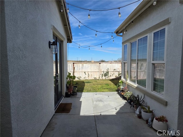 Detail Gallery Image 6 of 20 For 15895 Green Acres Ct, Victorville,  CA 92394 - 4 Beds | 2 Baths