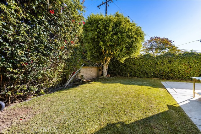 Image 9 of 58 For 939 Oak Street