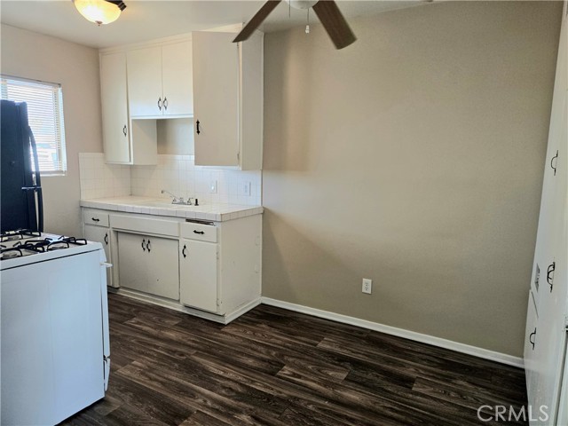 Detail Gallery Image 4 of 10 For 981 W Kimball Ave, Hemet,  CA 92543 - 1 Beds | 1 Baths