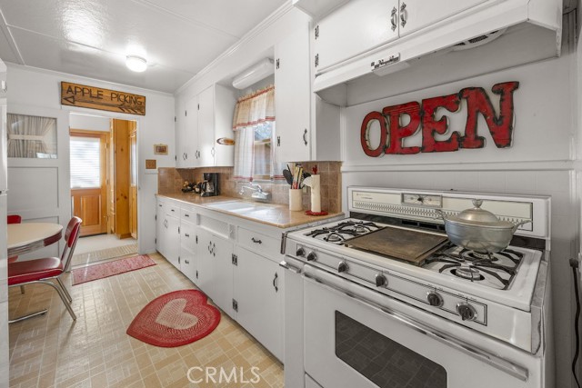 Detail Gallery Image 9 of 27 For 39161 Buckthorn, Big Bear Lake,  CA 92315 - 3 Beds | 2 Baths