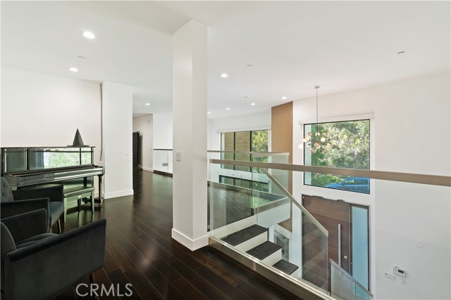 1414 Dawnridge Drive, Beverly Hills CA: https://media.crmls.org/medias/0098e96d-7fe4-4eb9-8da7-c61043a1c168.jpg