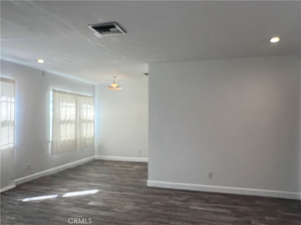 MLS #IV25222711 image #5