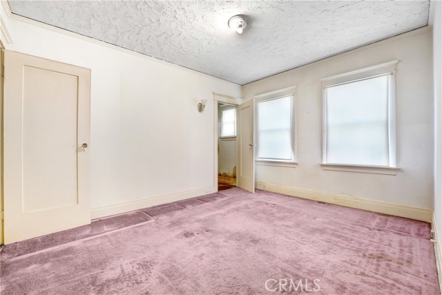 Detail Gallery Image 19 of 35 For 4239 South Raymond Avenue, Los Angeles,  CA 90037 - 2 Beds | 1 Baths