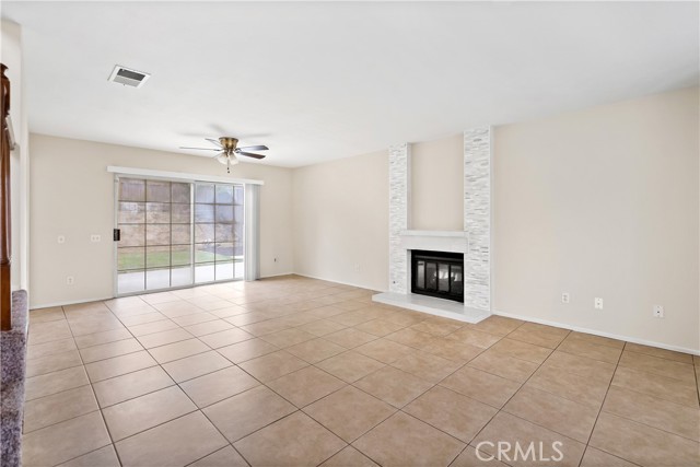 Detail Gallery Image 7 of 29 For 41855 Borealis Dr, Temecula,  CA 92592 - 4 Beds | 2/1 Baths