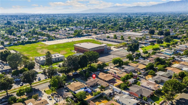 1533 S Sultana Avenue, Ontario CA: https://media.crmls.org/medias/009adbb2-3225-4366-8340-30793e6d3d8d.jpg