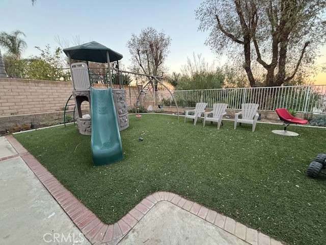 https://media.crmls.org/medias/009bc890-a9bc-49f8-920d-4c7571449d79.jpg?preset=X-Large