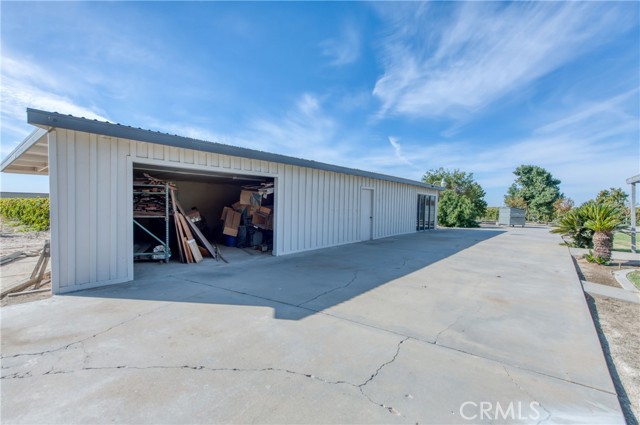 Detail Gallery Image 14 of 75 For 13155 W Shaw, Kerman,  CA 93630 - 5 Beds | 2 Baths