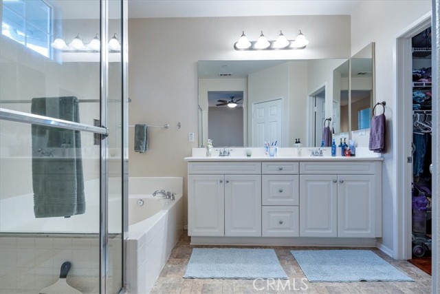 Detail Gallery Image 11 of 26 For 24095 Meadowbrook Ln, Valencia,  CA 91354 - 3 Beds | 2/1 Baths