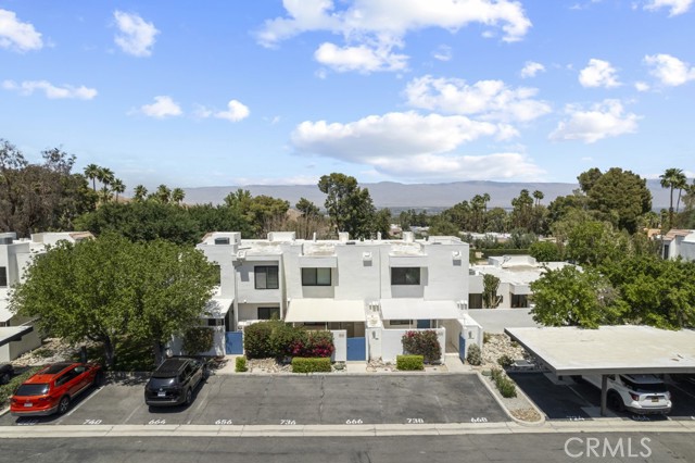 Detail Gallery Image 2 of 54 For 48668 Desert Flower Drive, Palm Desert,  CA 92260 - 2 Beds | 1 Baths