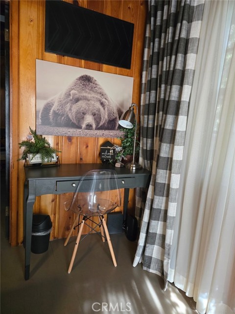 Detail Gallery Image 15 of 16 For 638 Rose Hill, Crestline,  CA 92325 - 1 Beds | 1 Baths