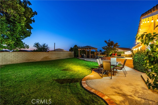 Detail Gallery Image 17 of 69 For 40809 20th St, Palmdale,  CA 93551 - 5 Beds | 2/1 Baths