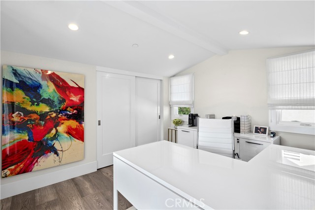 712 Marguerite Avenue, Corona del Mar CA: https://media.crmls.org/medias/009da881-f598-426a-b57f-e68246c80f2e.jpg
