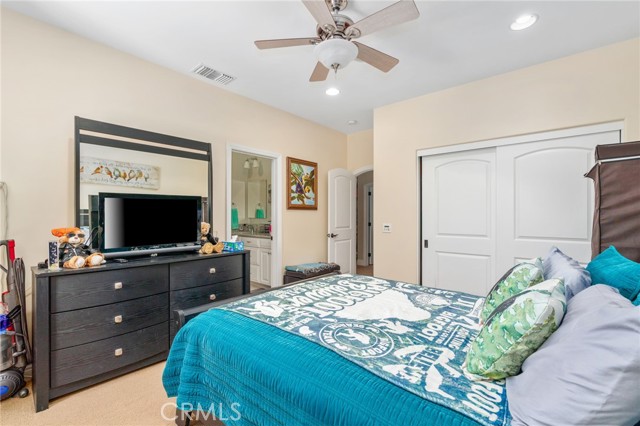 1033 Kimbark Avenue, San Bernardino CA: https://media.crmls.org/medias/009dc34d-fd02-49bf-b984-586fd3590b4a.jpg