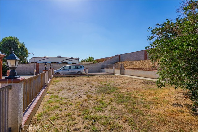 Detail Gallery Image 34 of 37 For 5853 Aurora Ave, Jurupa Valley,  CA 91752 - 6 Beds | 3/1 Baths