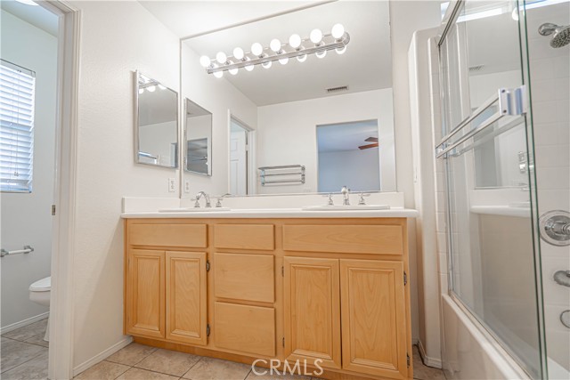 Detail Gallery Image 12 of 32 For 24502 Montevista Cir, Valencia,  CA 91354 - 3 Beds | 2/1 Baths