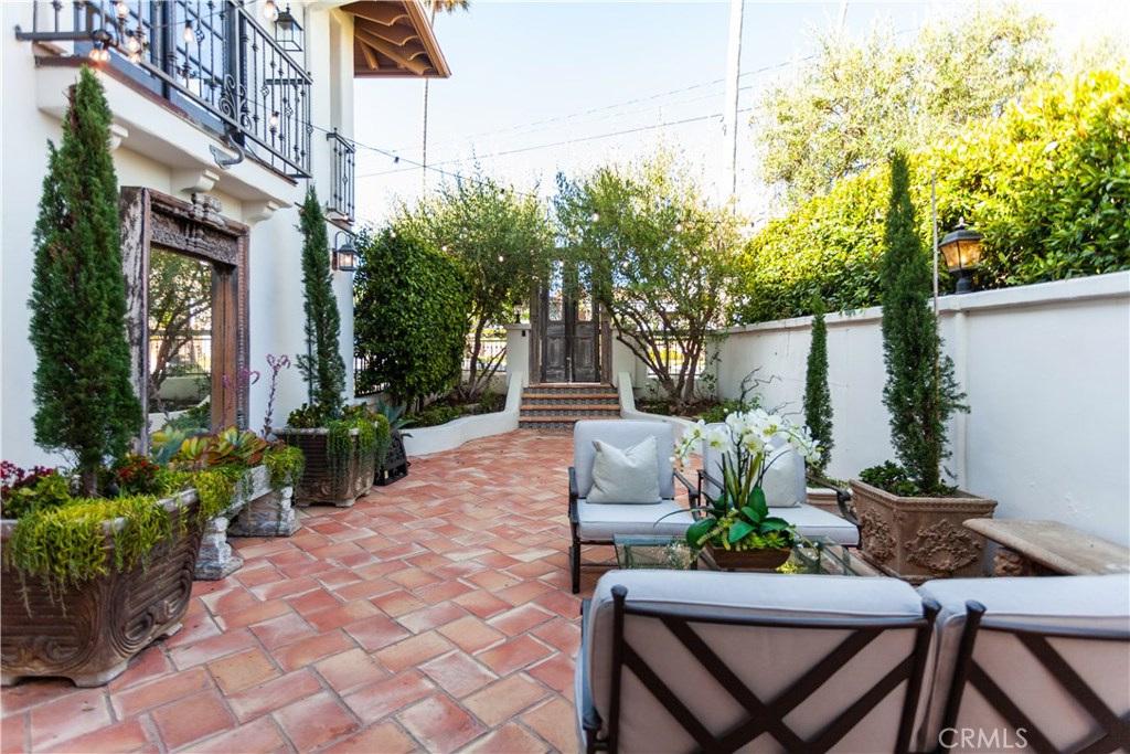 MLS #OC25144994 img 10