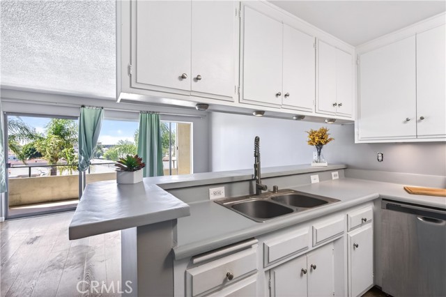 Detail Gallery Image 9 of 24 For 1187 East 3rd Street #305,  Long Beach,  CA 90802 - 1 Beds | 1 Baths