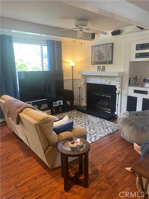 5031 Columbia Drive, Fontana CA: https://media.crmls.org/medias/00a0f280-d9df-463d-98ff-c2f9ebcfed96.jpg